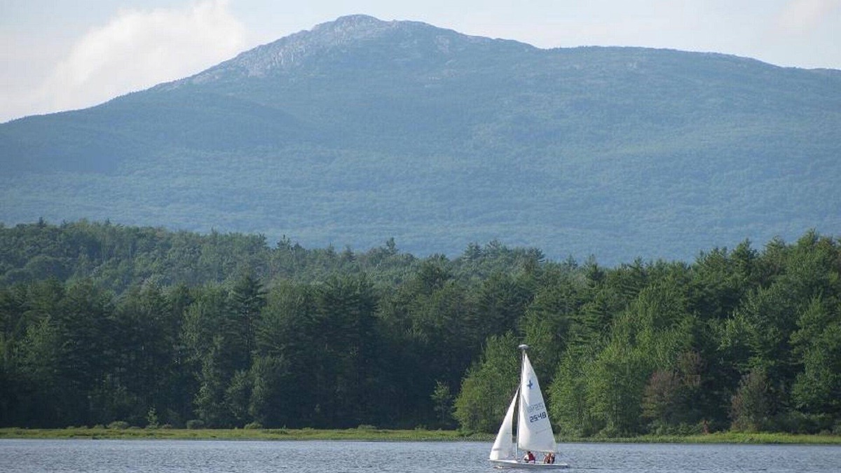 Rindge Cottage | Vacationer's oasis on the waterfront of picturesque Pearly Pond.