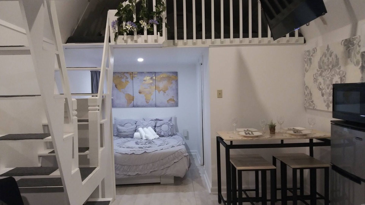 Fairhope Cottage | Vacationing on a budget near the beach 2