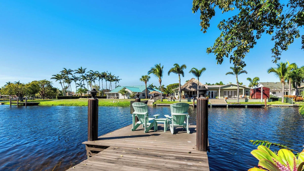 Tropic Palms House | VacationSunwind:Delray Bch home! SW Pool, Fish, Dock, Water front, Close to Bch