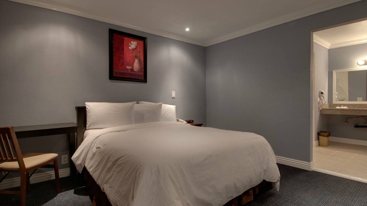 Central San Pedro Hotel | Vagabond Inn San Pedro