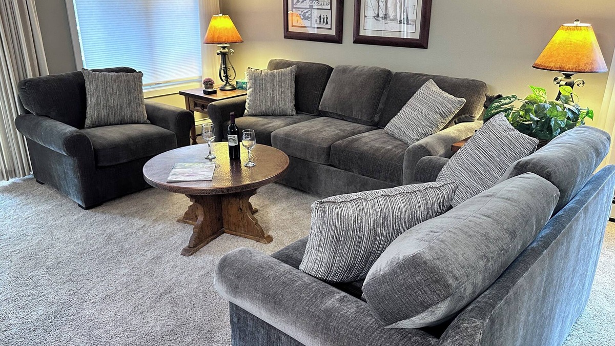 Vail Condo | Vail 2 Bed Condo Sleeps 6 Pool HotTub on Bus Route STR# 007777