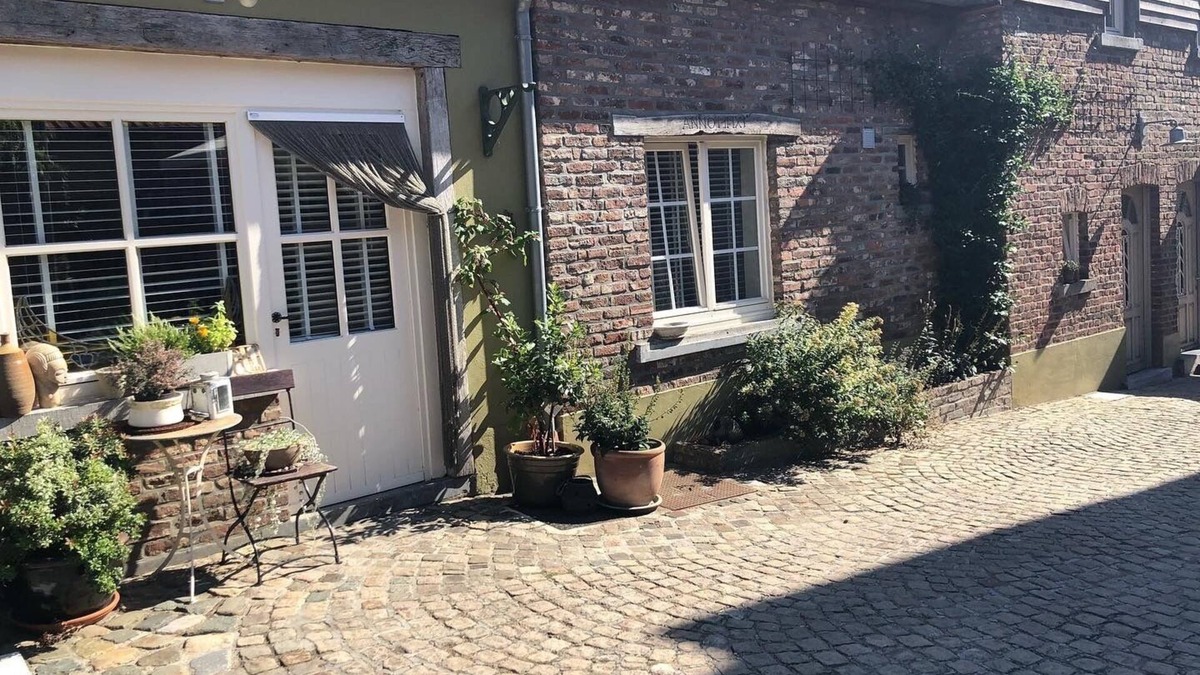 Tongeren House | Vakantiewoning in België met 4 Ruime Slaapkamers Ideaal Voor een Weekend weg