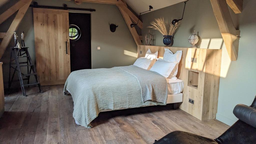Feucherolles House | Val Trebbia