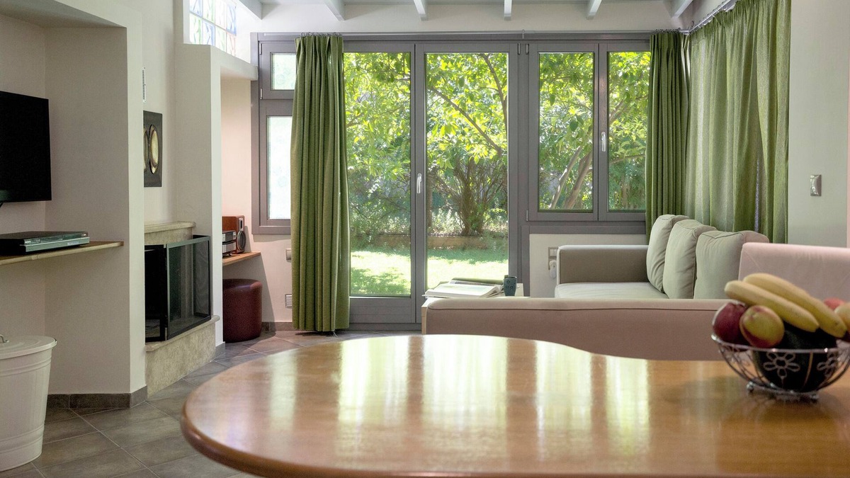 Chalandri Apartment | VALAS HOUSE-GARDEN FLAT