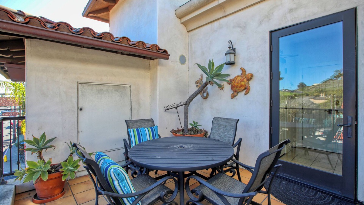 Downtown Condo | Valentina Suite 501 offers coastal mountain views, short walk to Pismo Pier