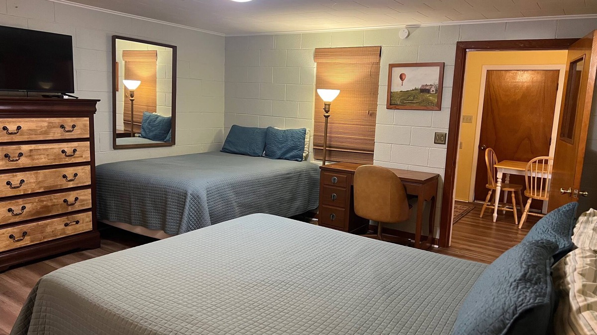 Kingsland Apartment | Valentine Lakeside Casita 20