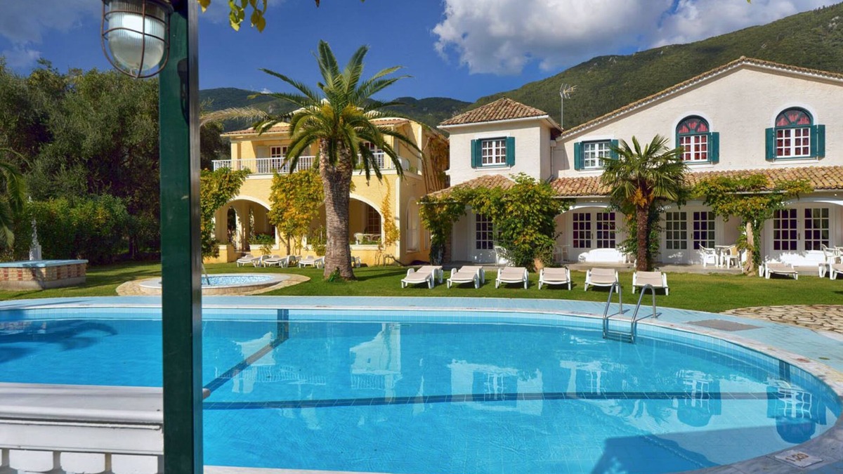 Ipsos Hotel | Valentino Corfu