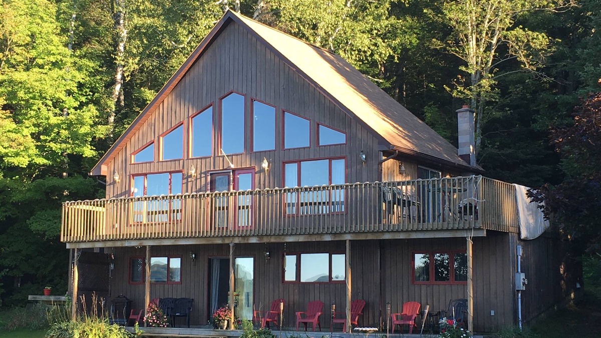 Highlands East Cottage | Valhalla on the lake