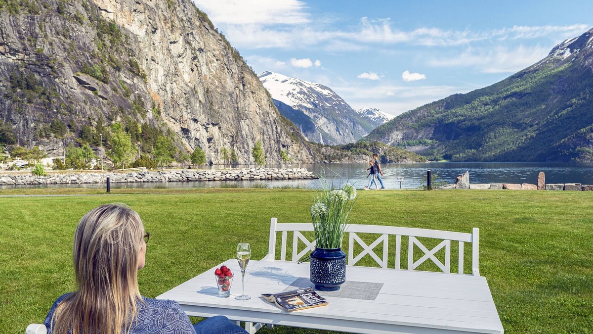 Valldal Hotel | Valldal Fjordhotell - by Classic Norway Hotels