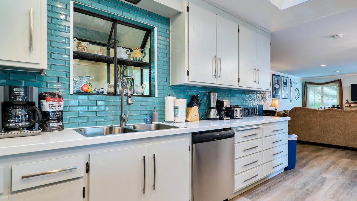 Vallejo House | Vallejo House - Gateway to Napa Valley, Ferry to San Francisco, Great Location