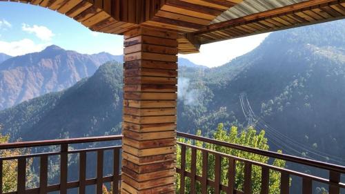 Mohal Ski Chalet | valley view chalet