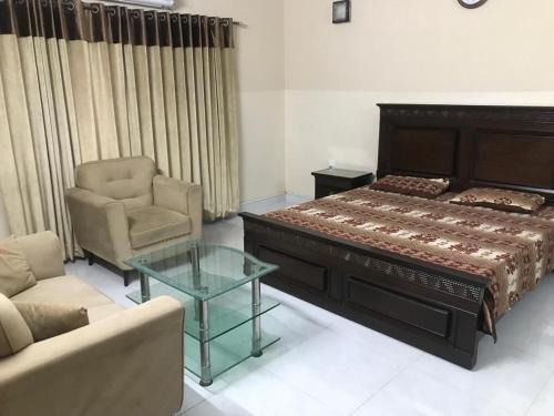 Karachi House | Valley View Hotel, Sharda