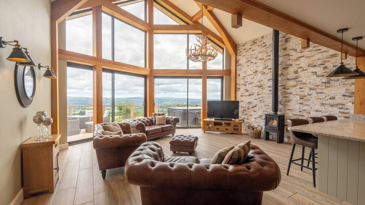 Higher Walton Cabin | Valley View Lodge Sleeps 8 with Hot Tub