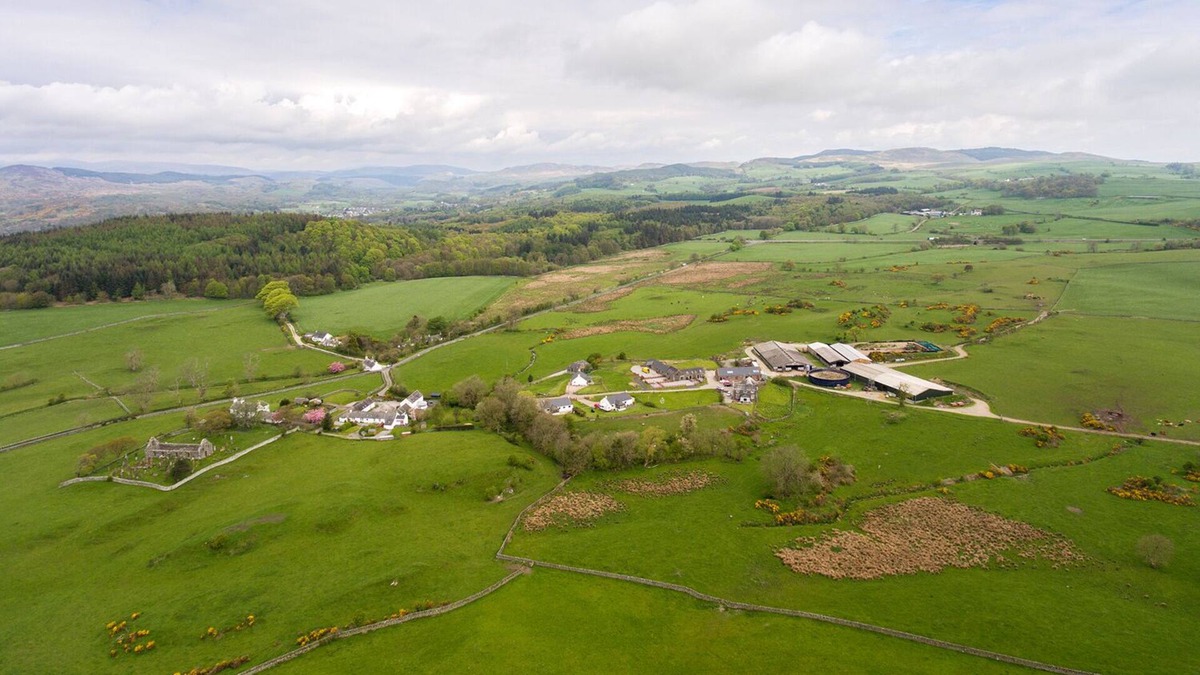 Castle Douglas House | VALLEY VIEW, pet friendly, with a garden in Gatehouse Of Fleet