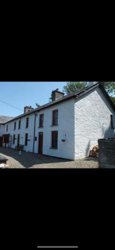 Llandysul House | Valley View Retreat