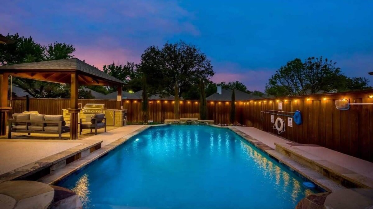 Lewisville House | Valley Vista Luxury Retreat w Pool, Cinema, Games