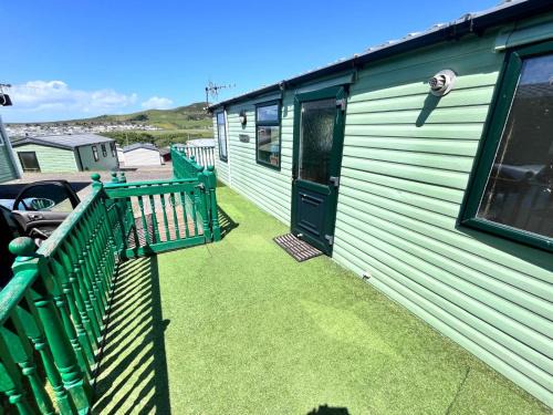 Aberystwyth Resort | Van number 123 Beautiful Caravan sleeps 4