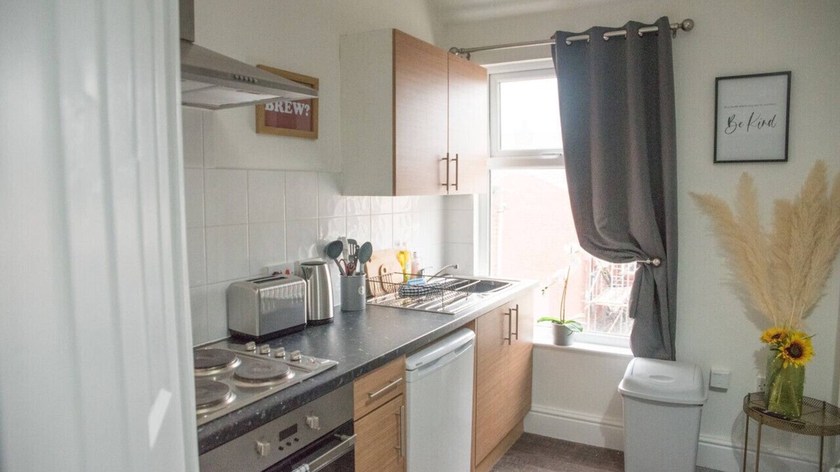 Blackpool Town Center Apartment | Vance Heights - apartment 3