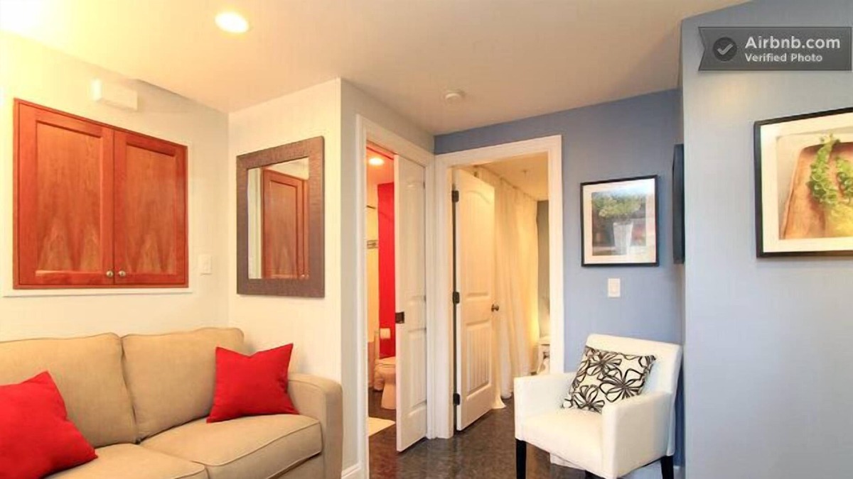 Riley Park Apartment | Vancouver Mount Pleasant Garden Suite - central, convenient, convenient, quiet