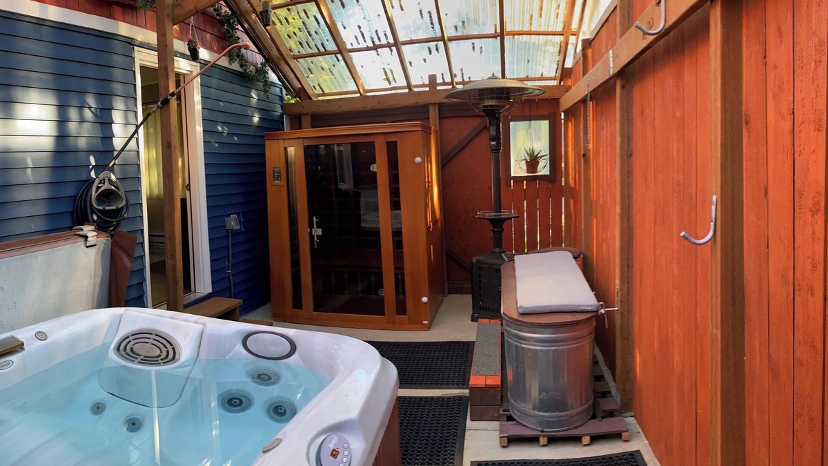 Vancouver House | Vancouver Oasis w/hot tub, sauna, & cold plunge.