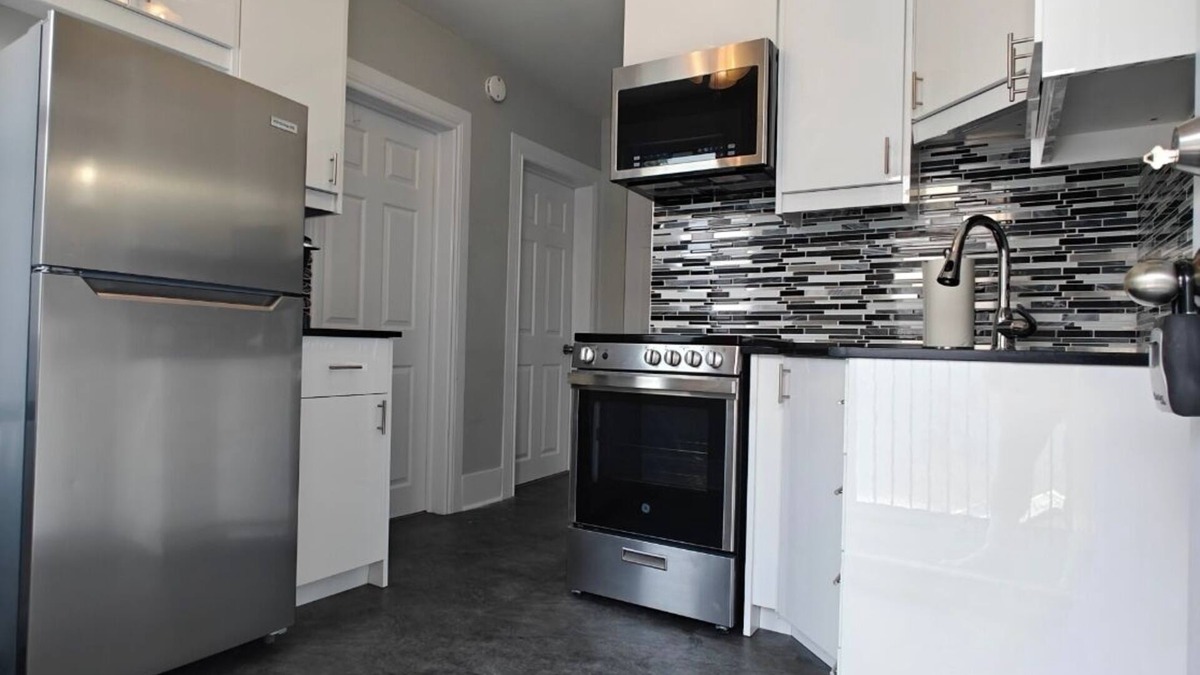 Ottawa Division Apartment | Vanier North Spot