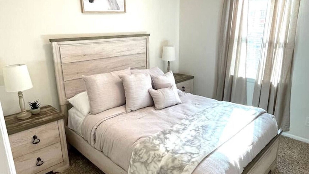 Haltom City House | Vaqueros Village - Fort Worth