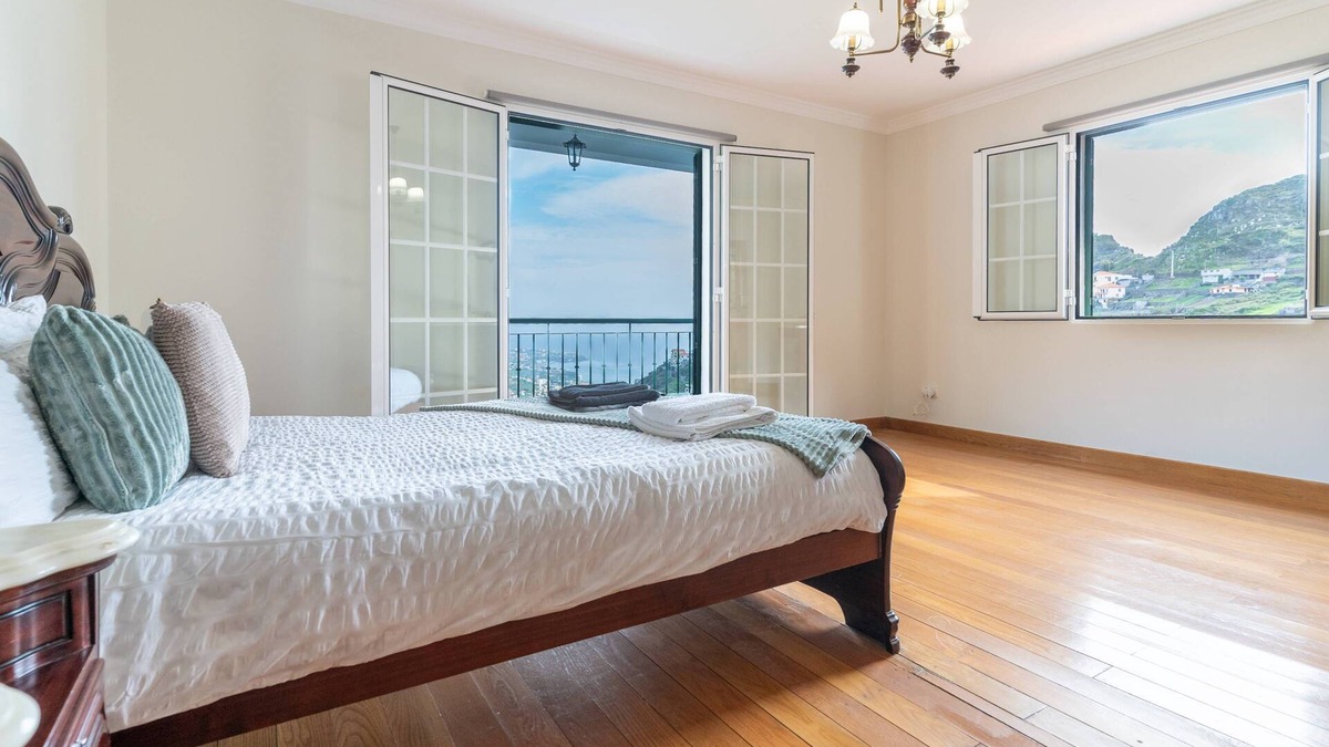 Camara de Lobos Villa | VARANDAS DA CALDEIRA By Madeira Real