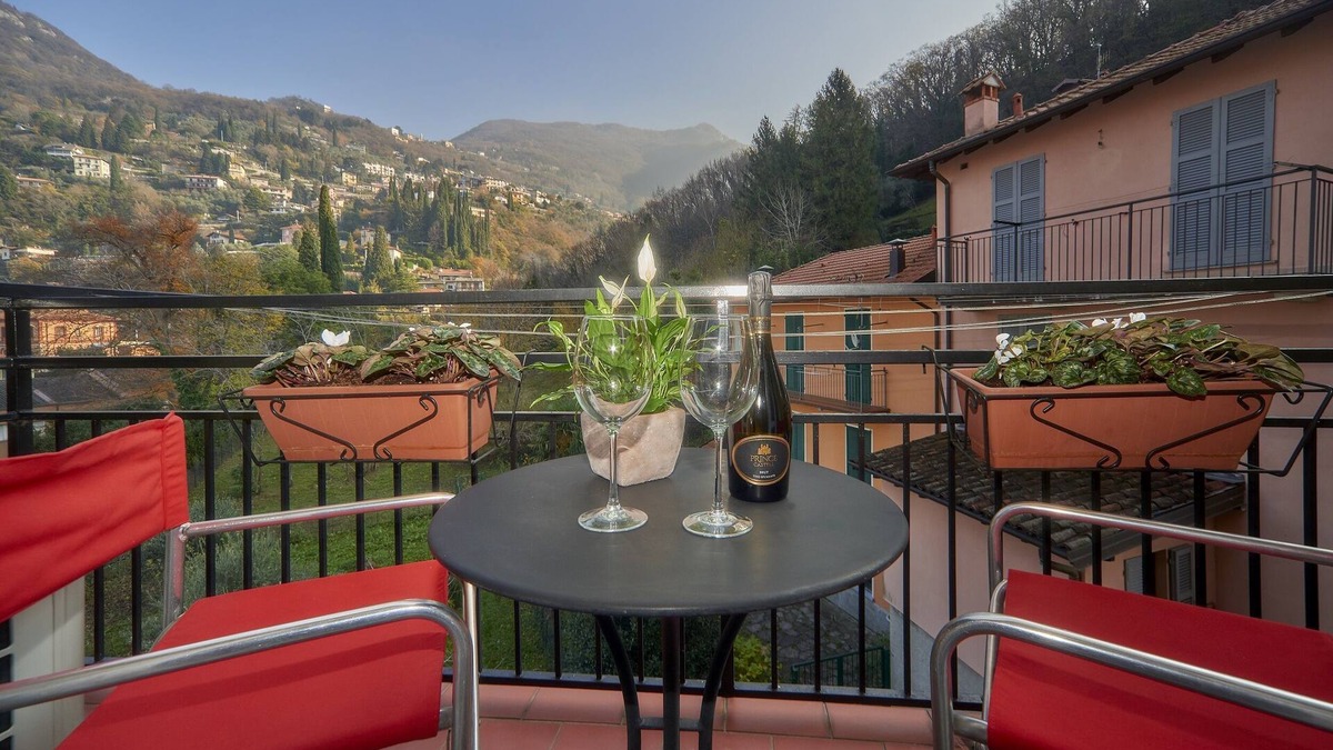 Vezio Apartment | VARENNA DREAM SPACIOUS AND LUMINOUS APARTMENT