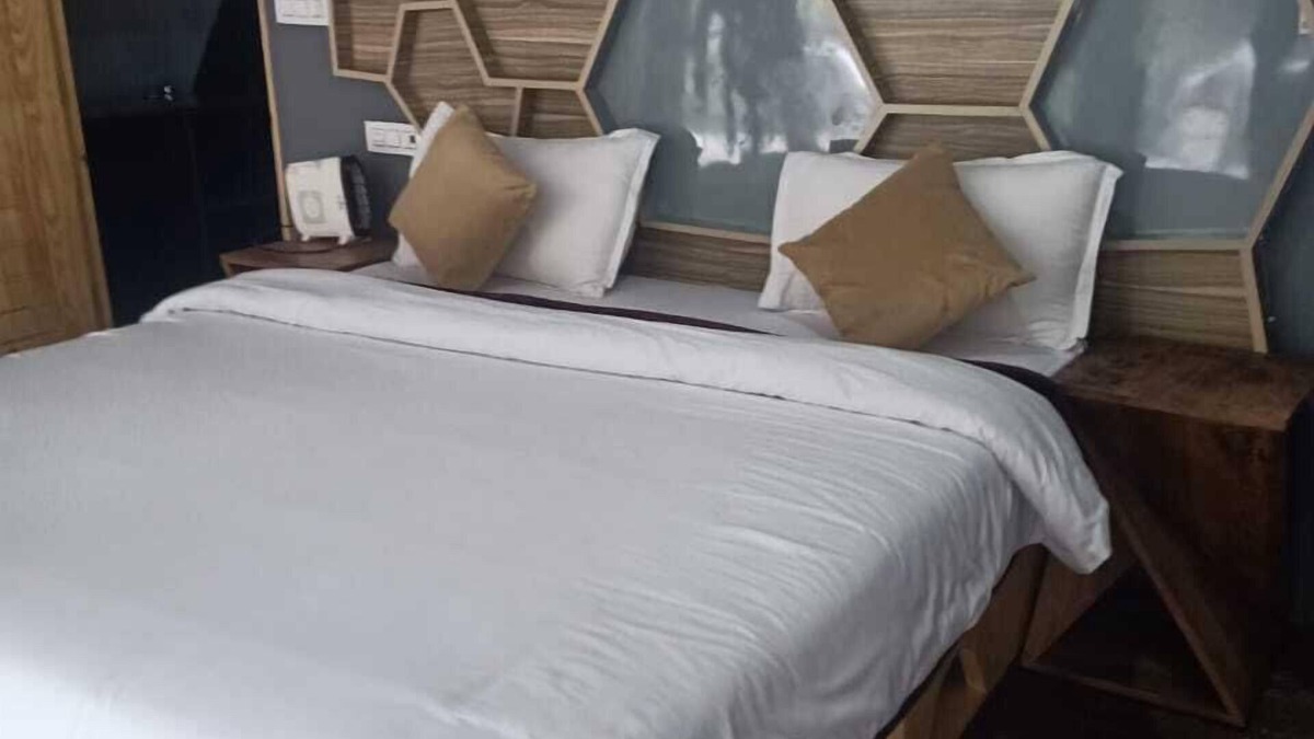 Ani Hotel | Varindavan Hotel & Restaurant