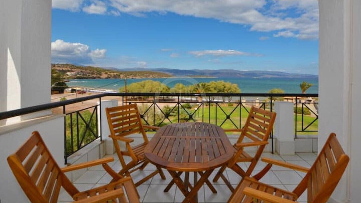 Ermionida Apartment | Vasiliki, a perfect 2 bedroom apartment on a sandy beach