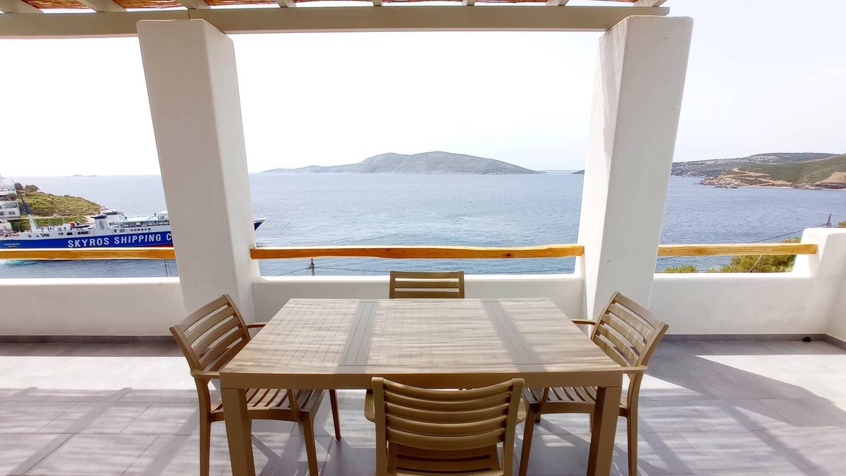 Skiros Villa | "Vassiliki Residence Skyros Island - house on the Aegean Sea