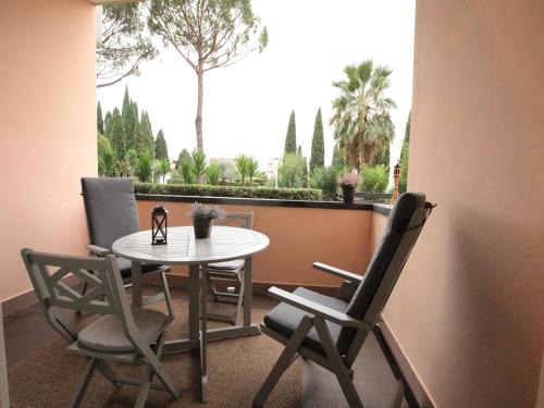 Aurelio Apartment | Vatican City Green Apartment