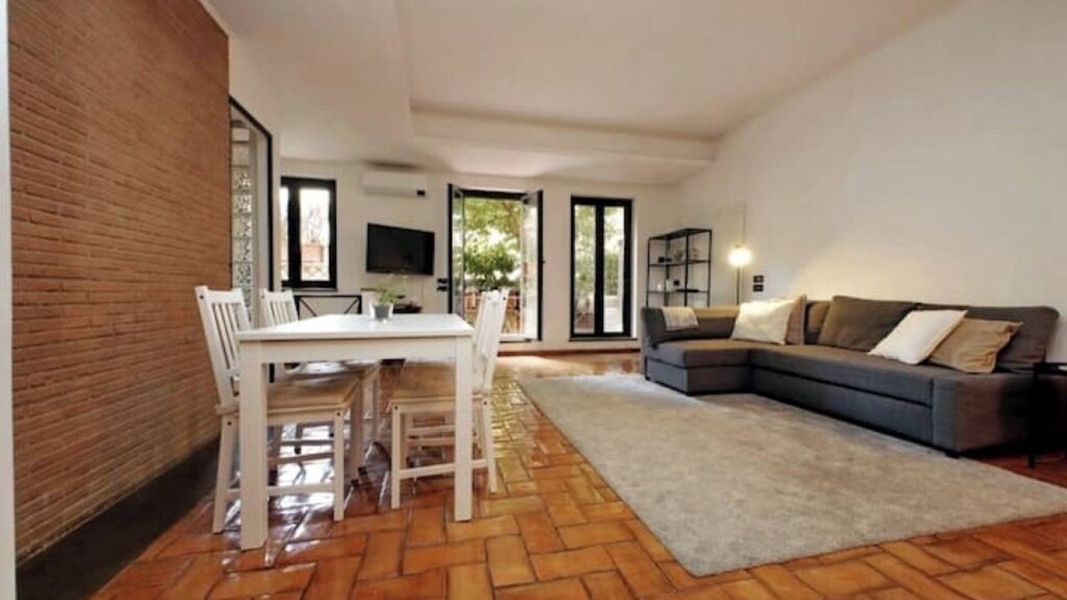 Trionfale Apartment | Vatican Luxury Apt with Garden