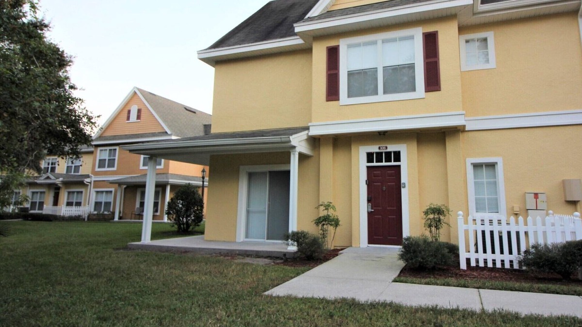 Venetian Bay Villages Villa | VB006 Affordable Venetian Bay Townhouse With Room For Ten