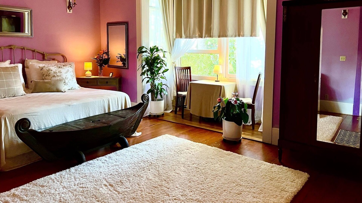 Hawi Bed & Breakfast | Vegan Palace Suite @ Aloha Boutique Hotel / Alchohol-free, smoke-free