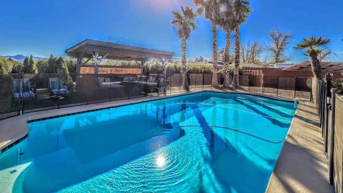Enterprise Villa | Vegas Speakeasy HotTub Pool Games Stadium