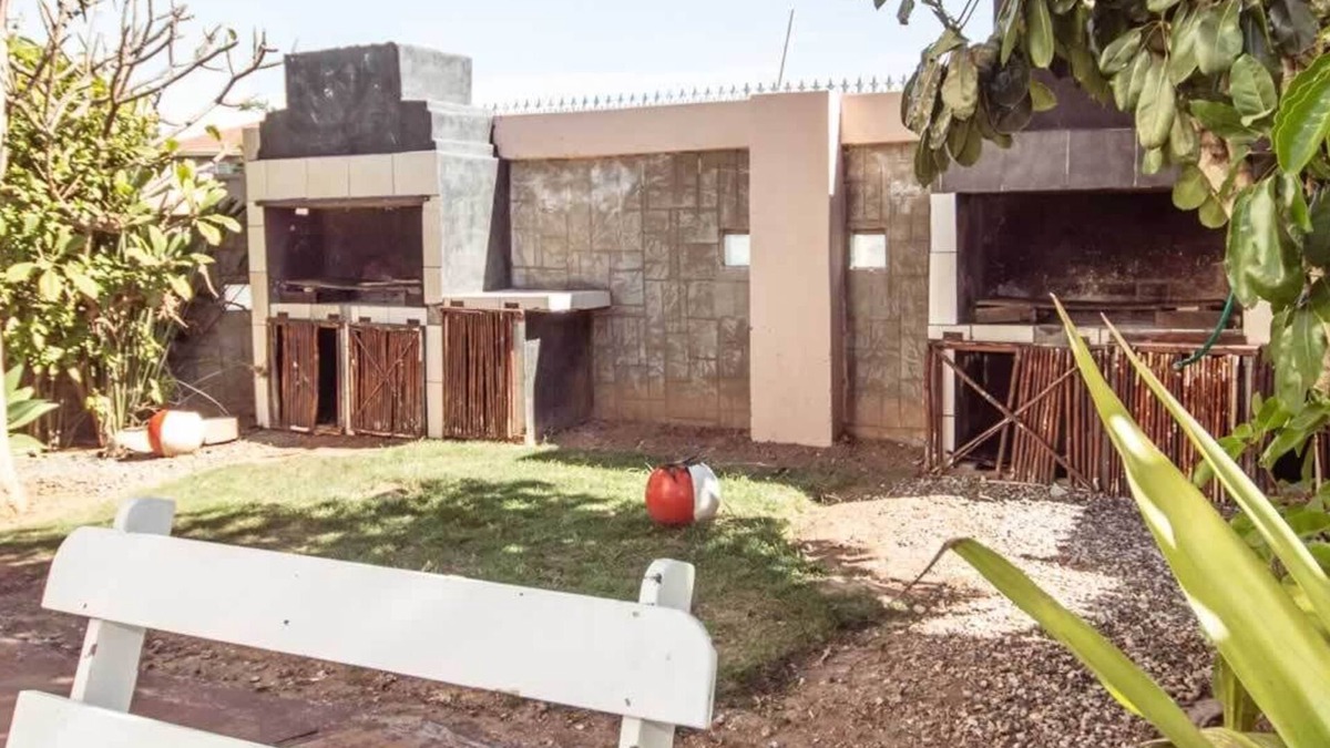 Port Elizabeth House | Vela Inn Unit 2, Algoa Park