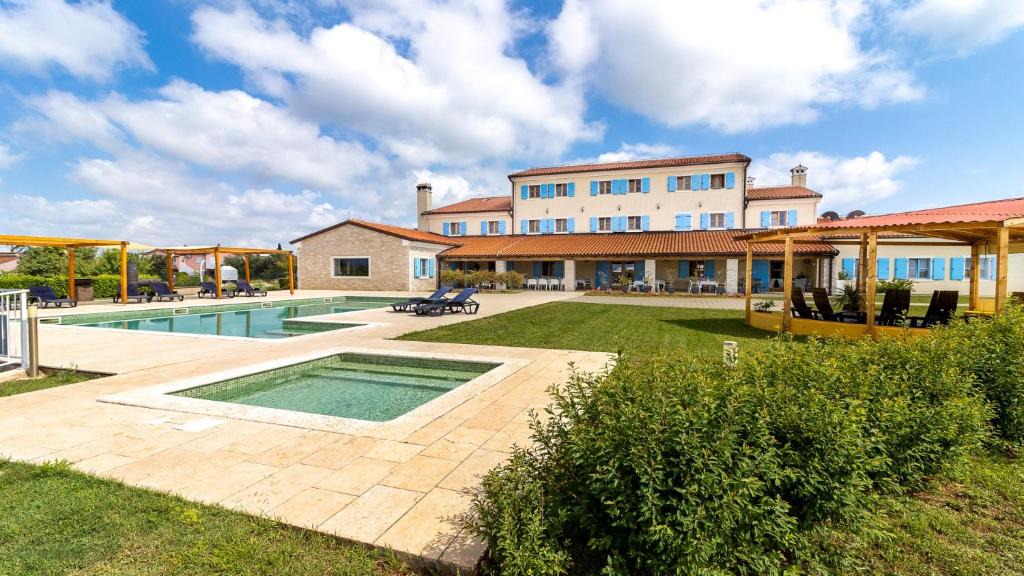 Liznjan Hotel | VELANERA Hotel & Restaurant