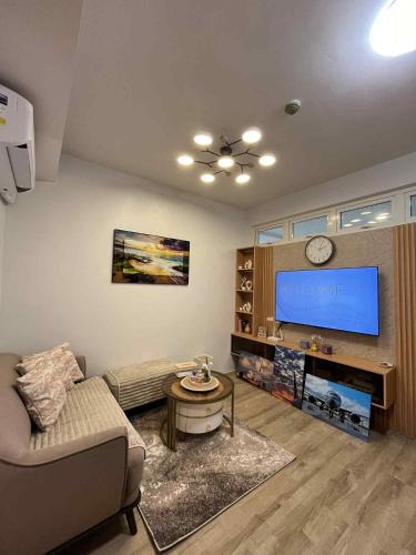 Bantud Hacienda Apartment | Vellarè Skies Bacolod at Mesavirre