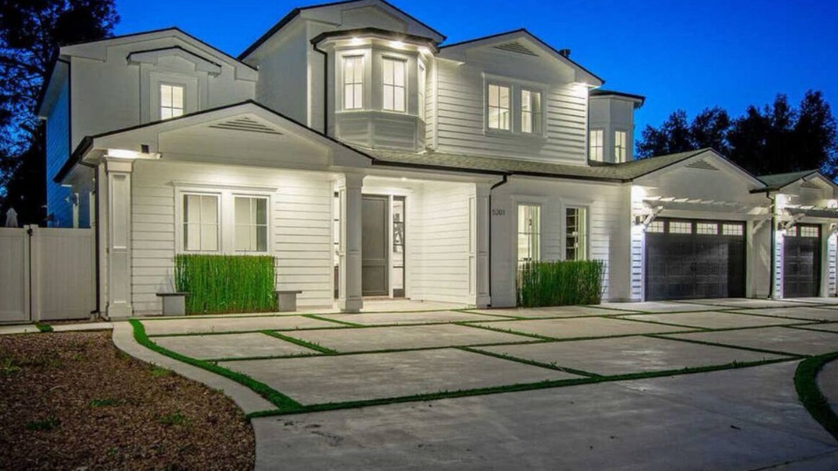 Tarzana Villa | Veloz Villa - The Prime Private Estate