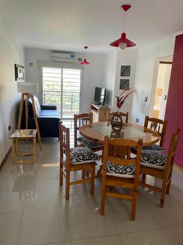 Villa Carlos Paz Apartment | VENECIA céntrico con balcón