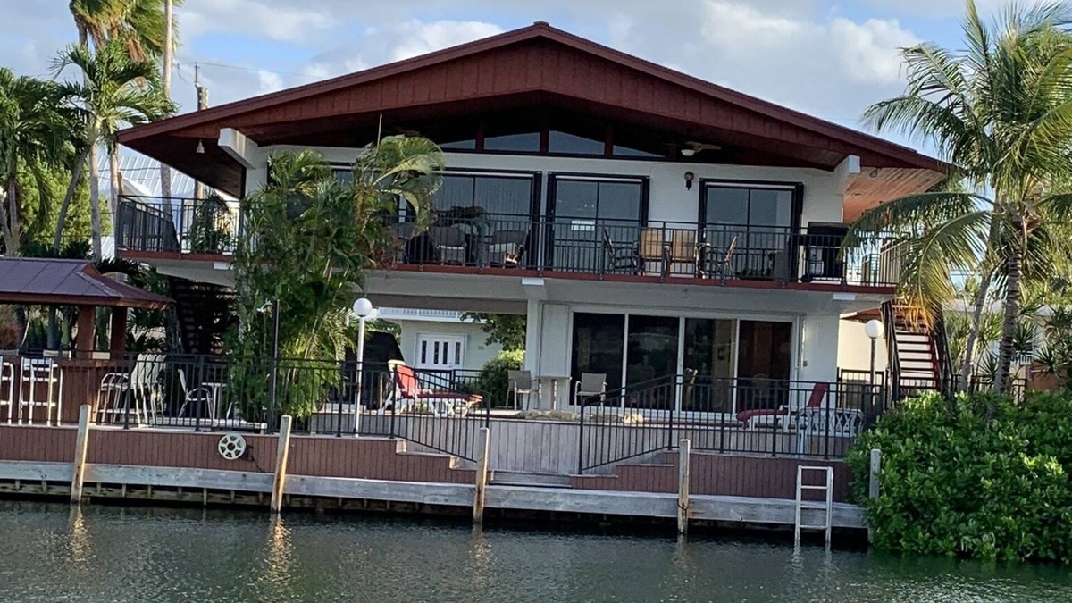 Venetian Shores House | Venetian Shores Escape! Heated Pool, 3BR, 70ft Dock, Dog-Friendly!