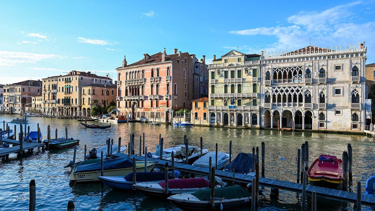 San Polo Apartment | Venice apartment with breath-taking Grand Canal view