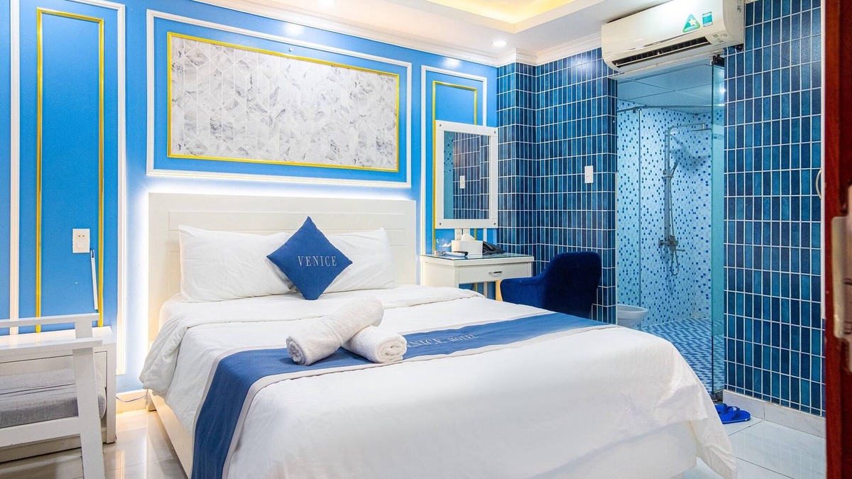 Binh Chanh Hotel | Venice Hotel
