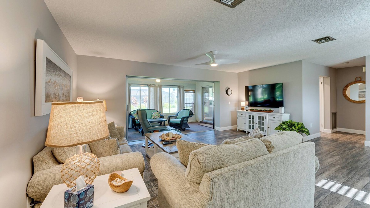 Venice Groves House | Venice Residence: 6 Mi to Manasota Key Beach!