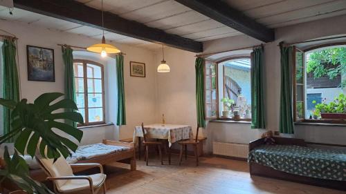 Kostelecke Horky House | Venkovský dům na konci