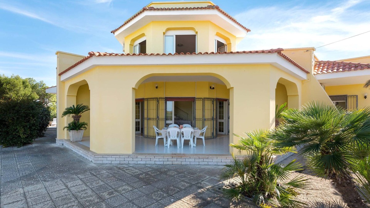 Sant'Isidoro House | Vento di Mare by BarbarHouse