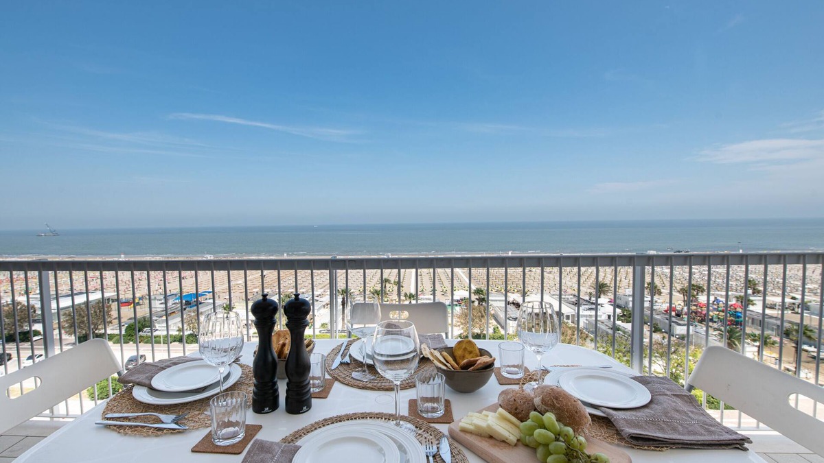 Marina Centro Apartment | Ventodue - Two Bedroom Apartment, Sleeps 6