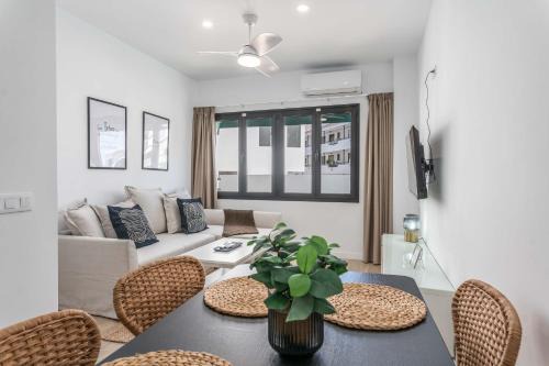 Los Cristianos Apartment | Ventura Next to the beach