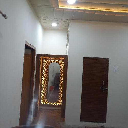 Mathura House | VENU NAAD BHAWAN Yatri Niwas
